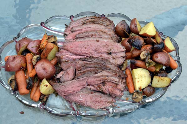 Slices of Smoked Leg of Lamb with Vegetables