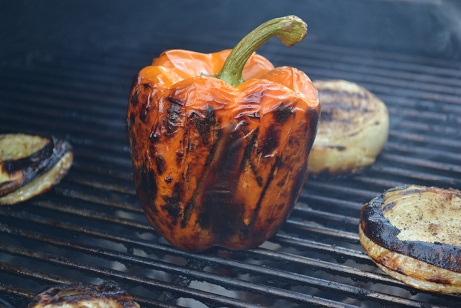 roasting a bell pepper on teh grill